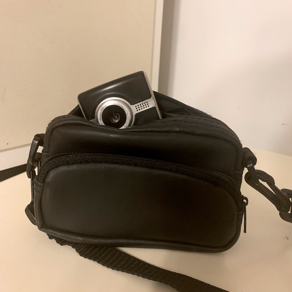 Portable Camera Case - Picture 4 of 7